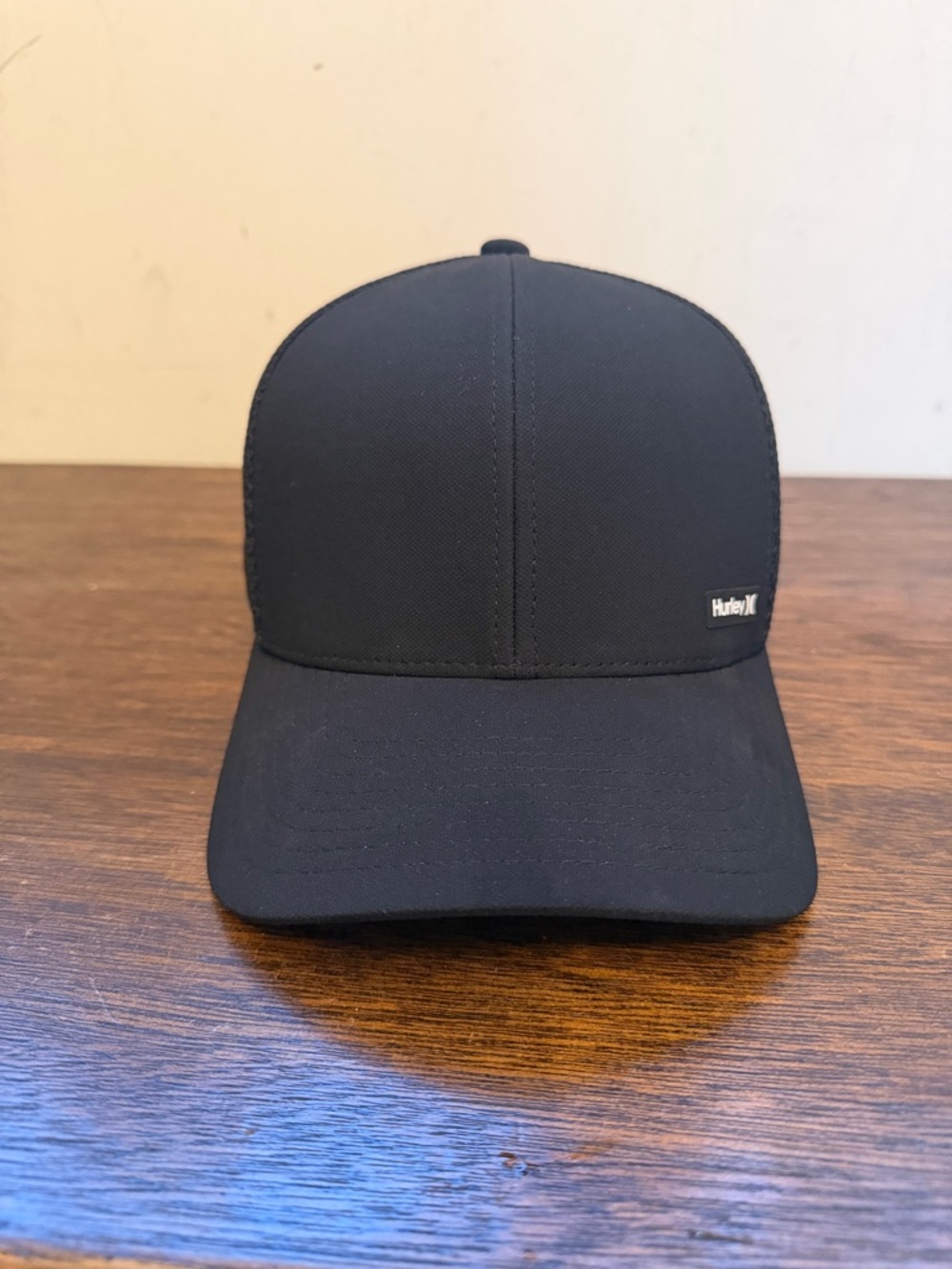 Hurley Men’s Black Curved Brim Baseball Hat